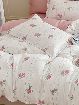 Komplet pościeli bawełnianej 100% satyna – biały w różowe kwiaty, 160x200 cm + 2x70x80 cm – M1762